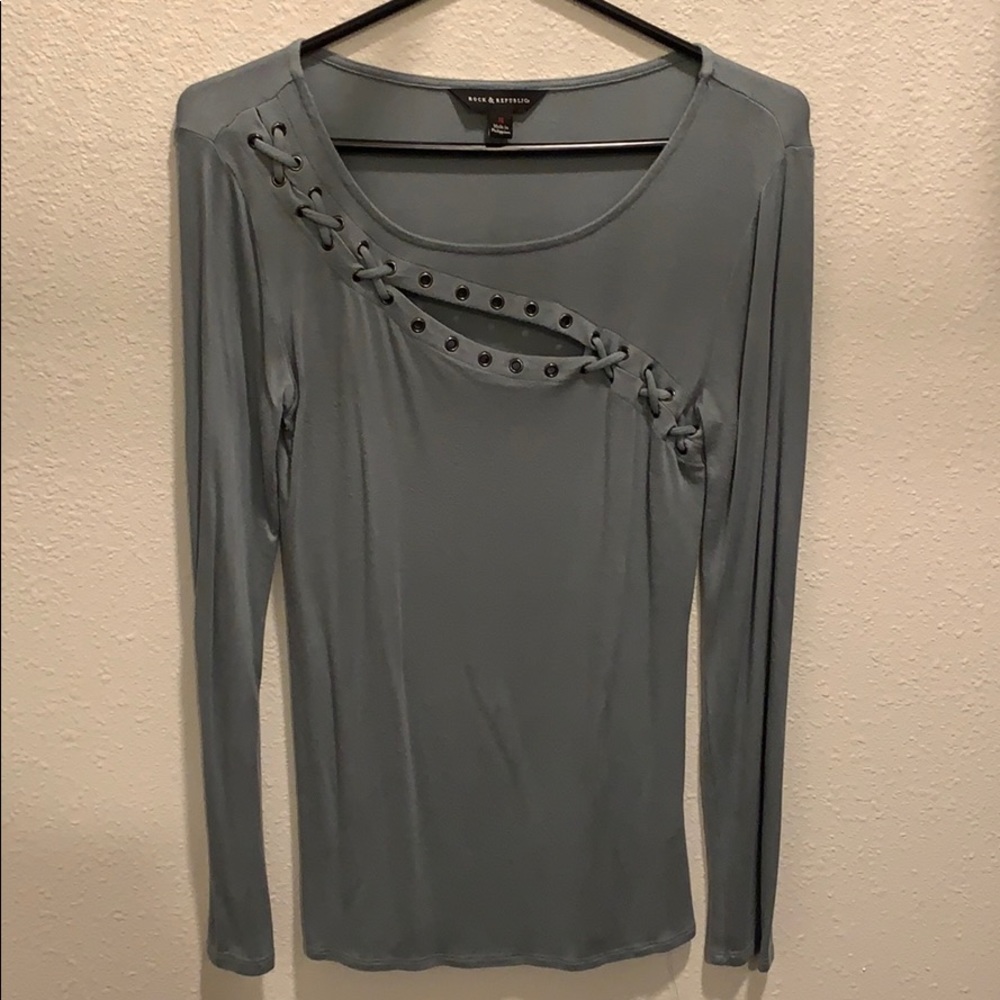 Keyhole studded long sleeve shirt